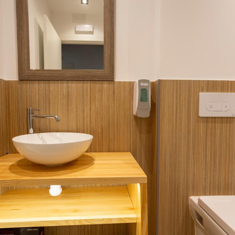 Malaga Stop Hostel AB - Habitación Familiar con baño privado - 11