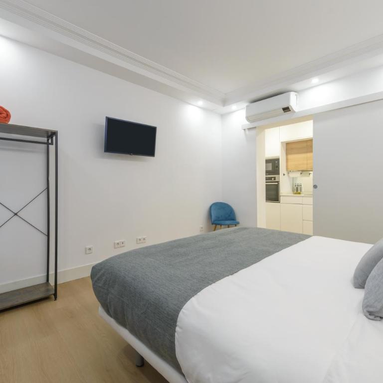 Gran Via NEW 2BR 1BTH Elevator - Two-Bedroom Apartment - 51