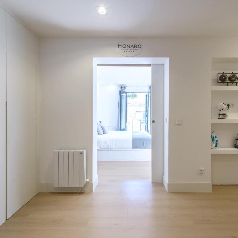 Gran Via NEW 2BR 1BTH Elevator - Two-Bedroom Apartment - 40