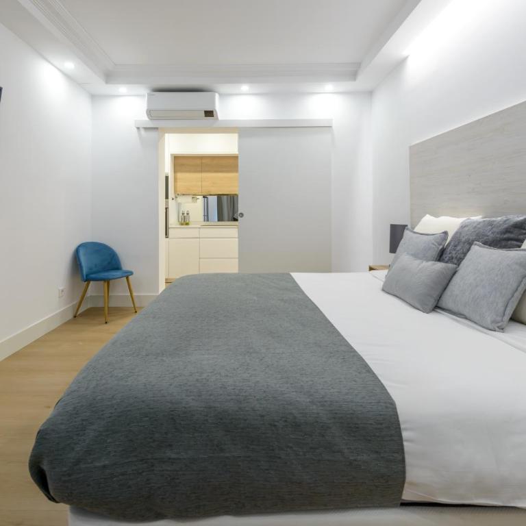 Gran Via NEW 2BR 1BTH Elevator - Two-Bedroom Apartment - 44