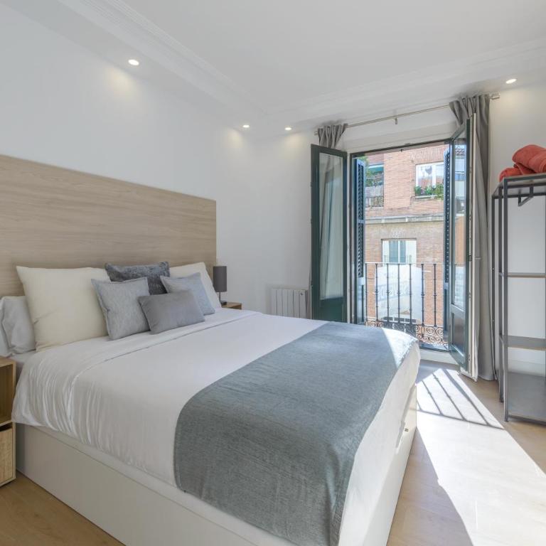 Gran Via NEW 2BR 1BTH Elevator - Two-Bedroom Apartment - 31