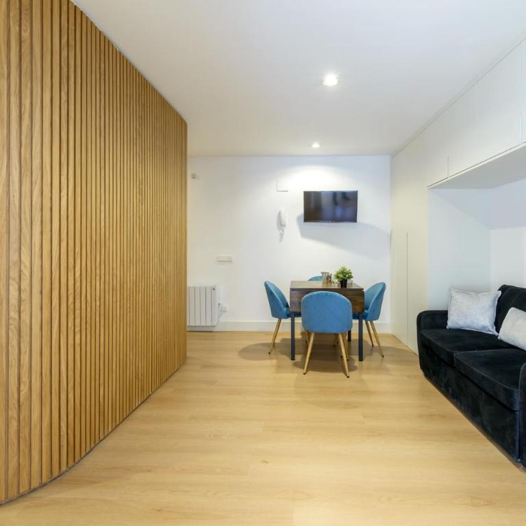 Gran Via NEW 2BR 1BTH Elevator - Two-Bedroom Apartment - 8