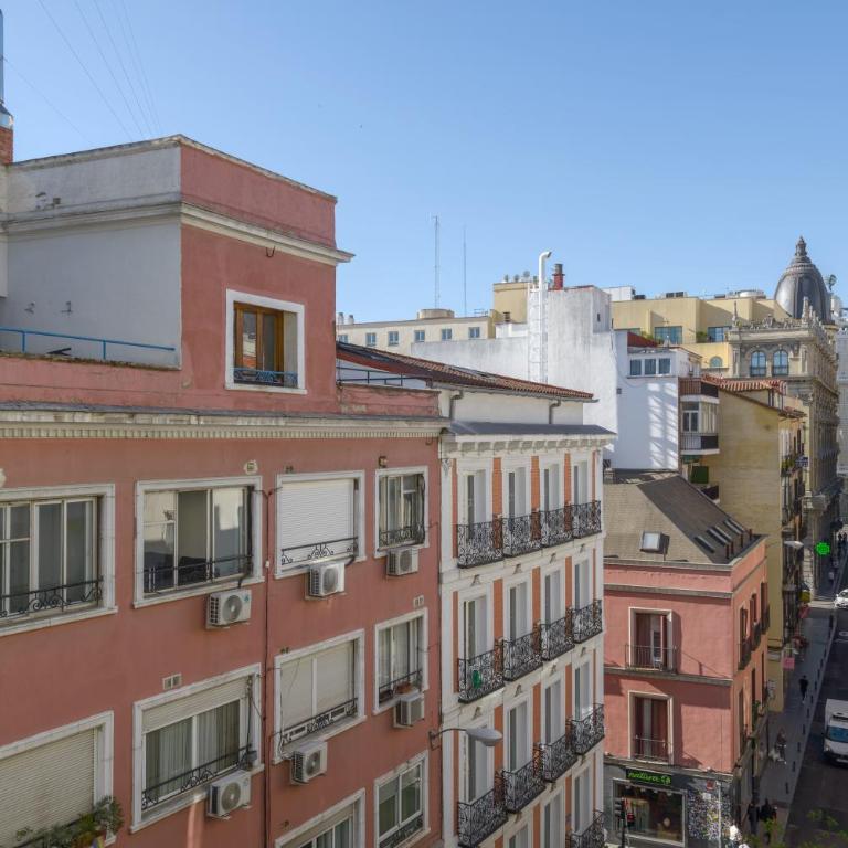 Gran Via NEW 2BR 1BTH Elevator - Two-Bedroom Apartment - 63
