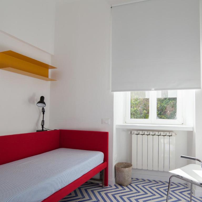 "San Giovanni Apartment" Seaview, terrace, 2 Aircondo BDR, 3rd floor, Free Garage 200 mt far, from Train platform elevator to the upper walking road, 200mt to home - Apartamento de 2 dormitorios - 8