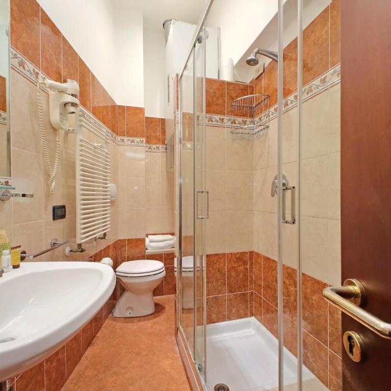 Domus Maggiore - Camera Matrimoniale con Bagno Privato Esterno - 6
