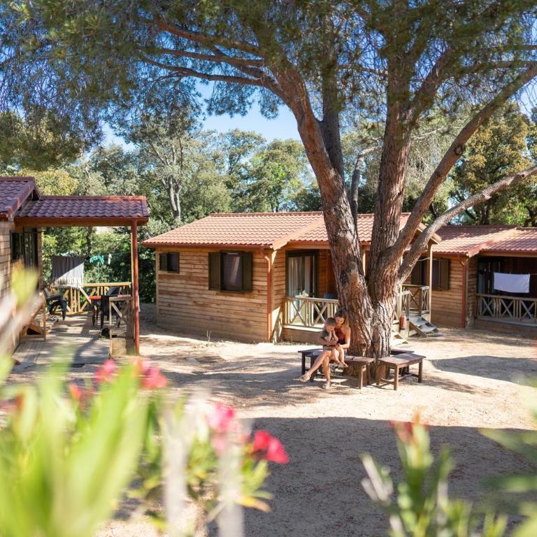 Feriendorf La Mora - Chalet - 1