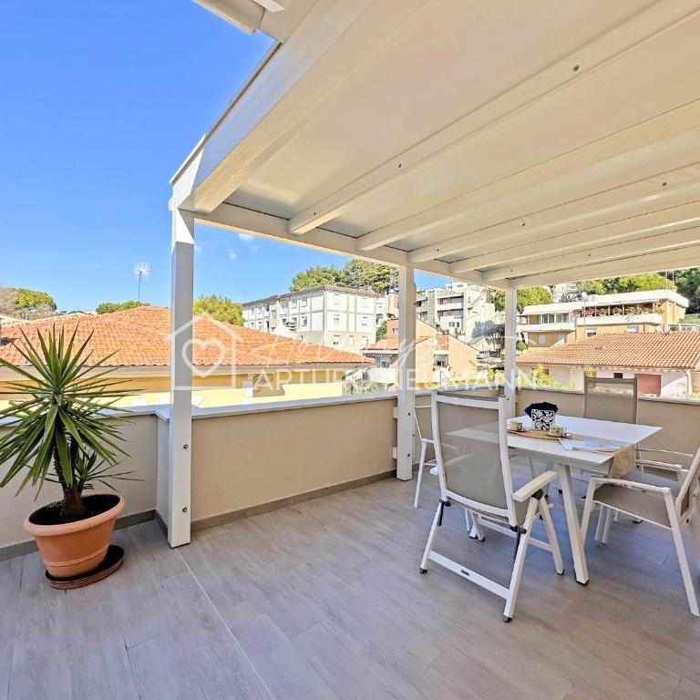 127 - Appartamento trilocale al secondo piano con doppi servizi, a Numana, in ottima posizione, aria condizionata - SPIAGGIA WHITE BEACH CLUB OMAGGIO dal lun al ven FINO AL 02-08 - Appartamento con 2 Camere da Letto - 5