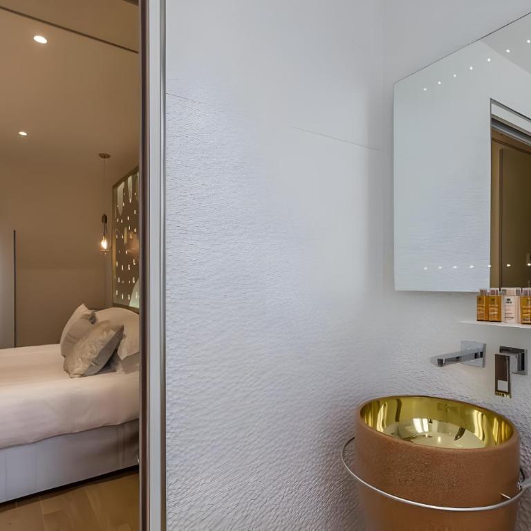 Hotel Les Bulles De Paris - Chambre Double ou Lits Jumeaux Supérieure - 4