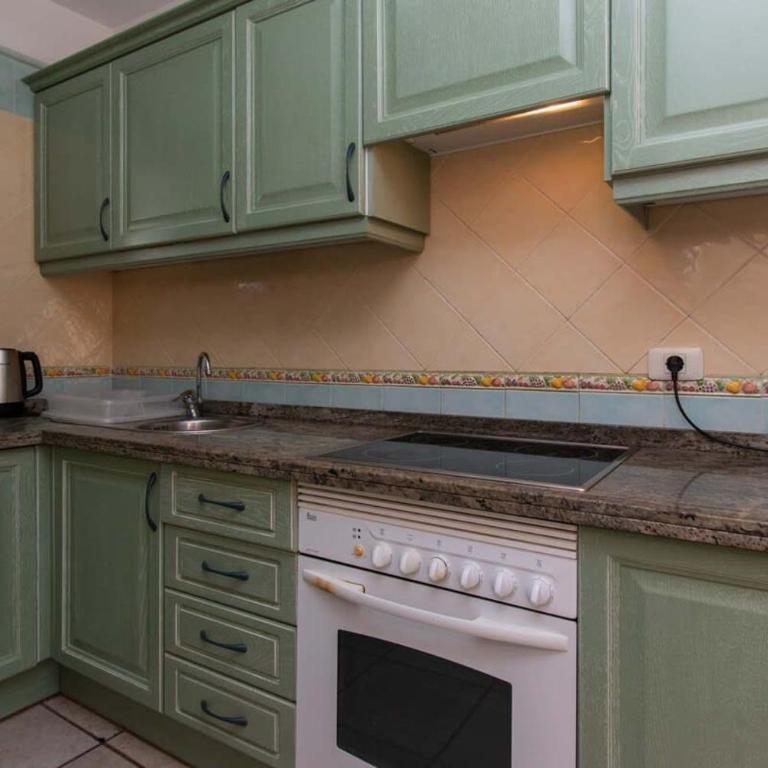 Benimar 13 - Two Bed overlooking the pool - Apartment - 18