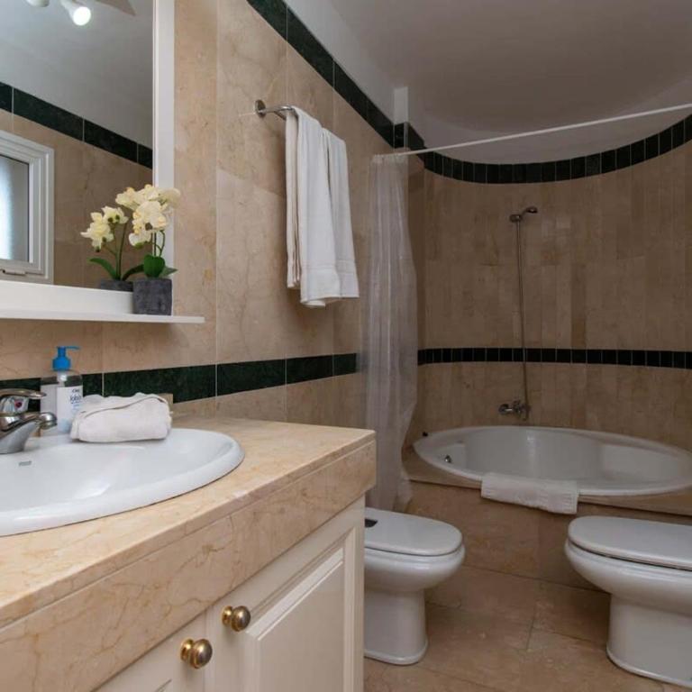 Benimar 13 - Two Bed overlooking the pool - Apartment - 23