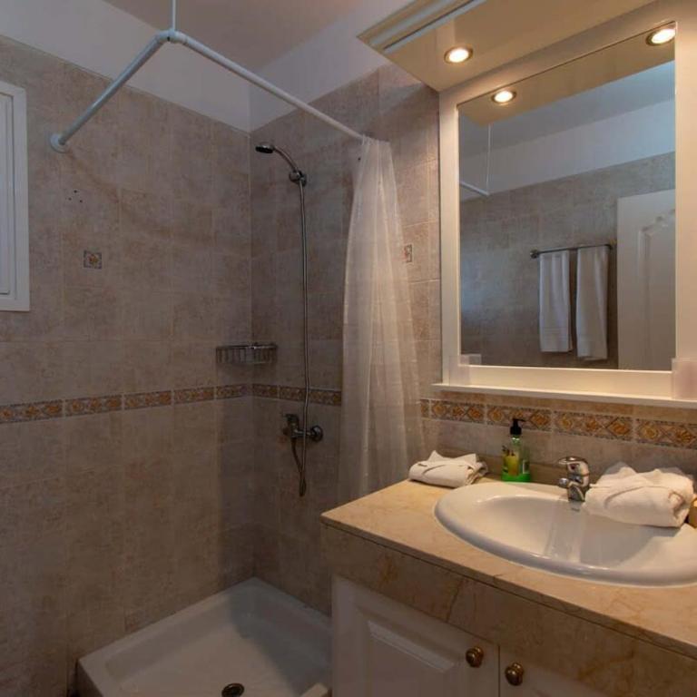 Benimar 13 - Two Bed overlooking the pool - Apartment - 28