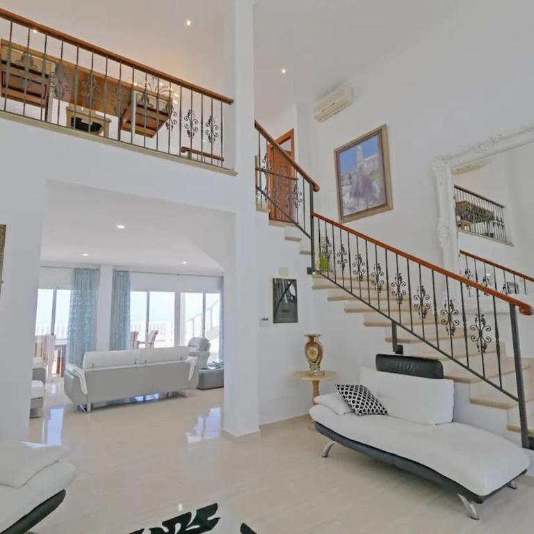 Villa Athena with private heated pool and sea views - Villa - 3