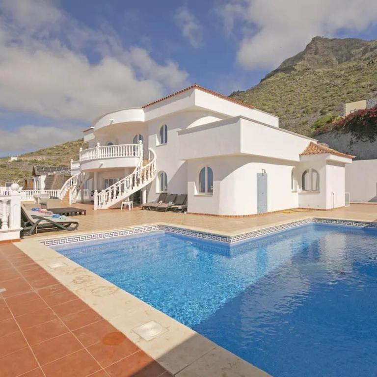 Villa Athena with private heated pool and sea views - Villa - 1