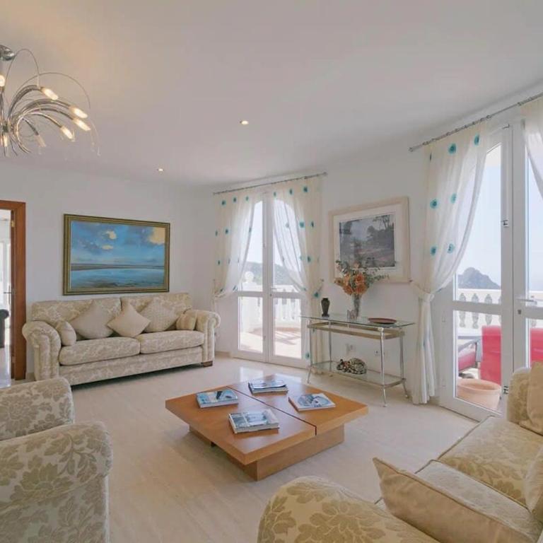 Villa Athena with private heated pool and sea views - Villa - 4