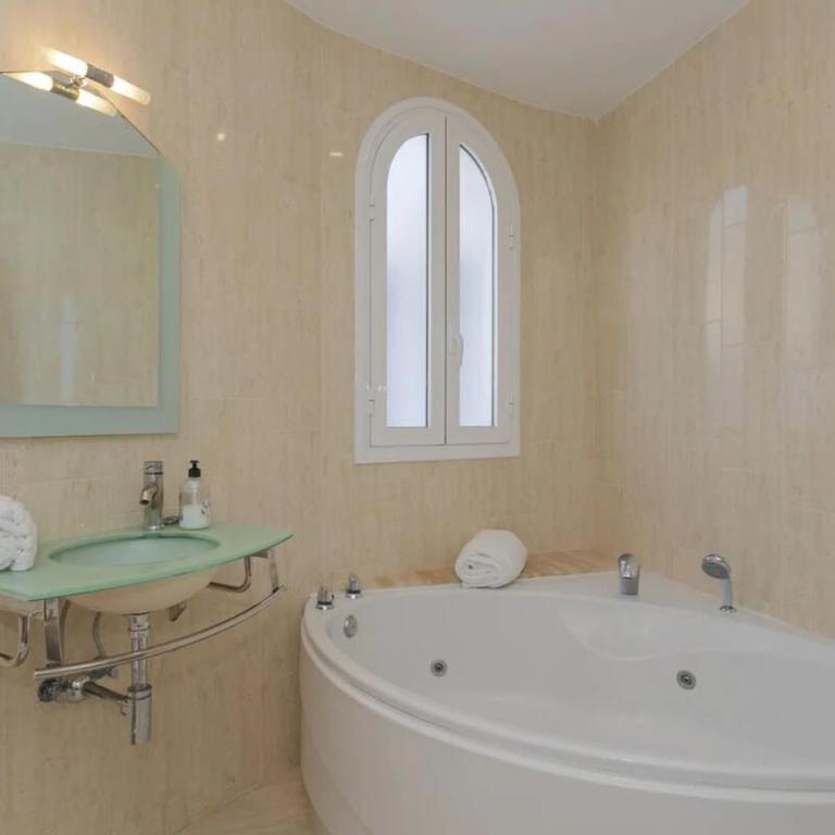 Villa Athena with private heated pool and sea views - Villa - 7