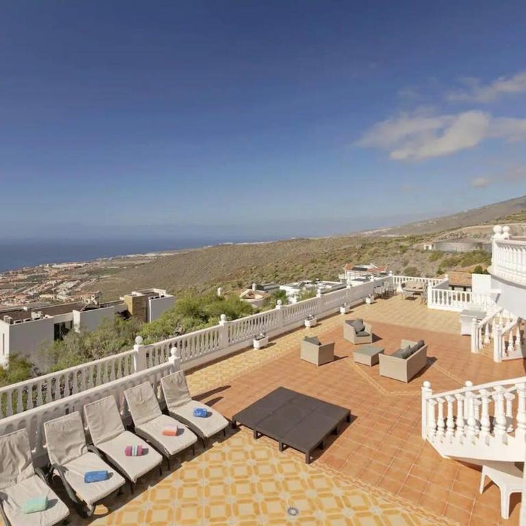 Villa Athena with private heated pool and sea views - Villa - 13