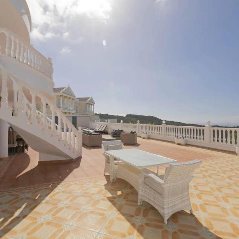 Villa Athena with private heated pool and sea views - Villa - 19