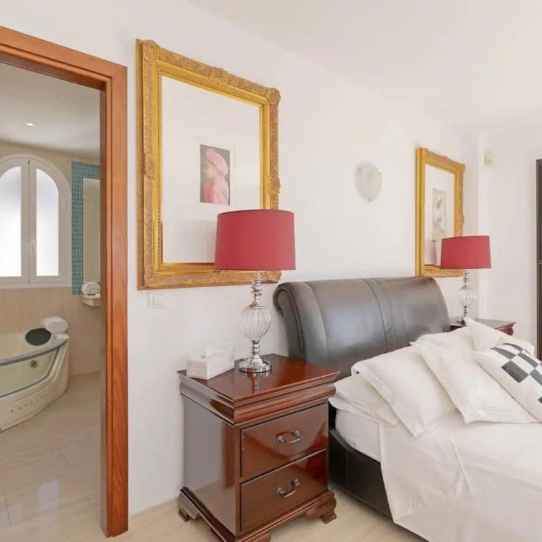 Villa Athena with private heated pool and sea views - Villa - 24