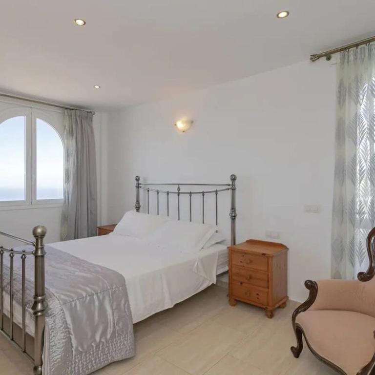 Villa Athena with private heated pool and sea views - Villa - 32