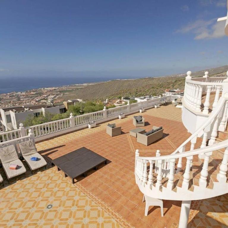 Villa Athena with private heated pool and sea views - Villa - 34