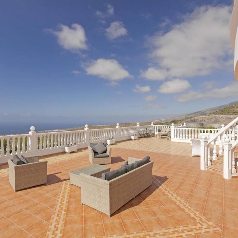 Villa Athena with private heated pool and sea views - Villa - 48