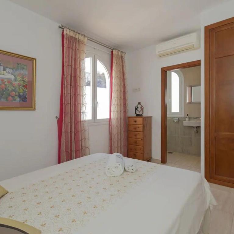 Villa Athena with private heated pool and sea views - Villa - 67
