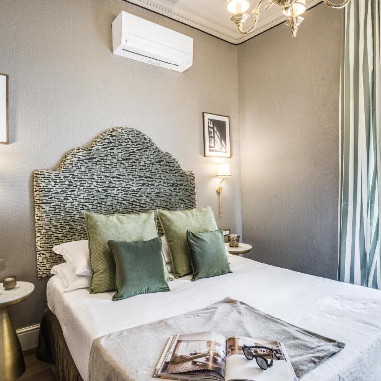 Antica Residenza Del Corso - Deluxe Triple Room - 1