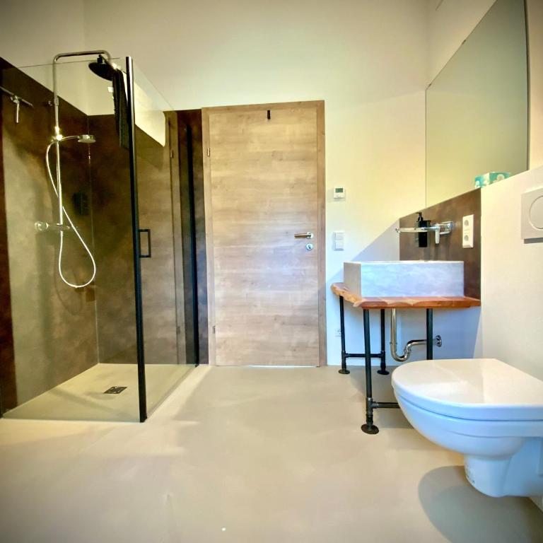 WATERFRONT - Urbane Eleganz am Bachufer - Apartamento con vistas a las montañas - 2