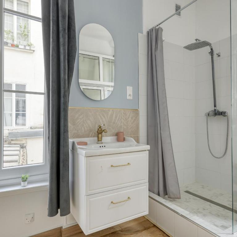Authentic Parisian Flat - Louvre Royal - Paris 1 - Appartement - 6