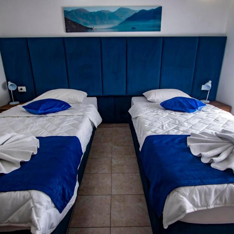 Hotel Play - Twin Room - 3