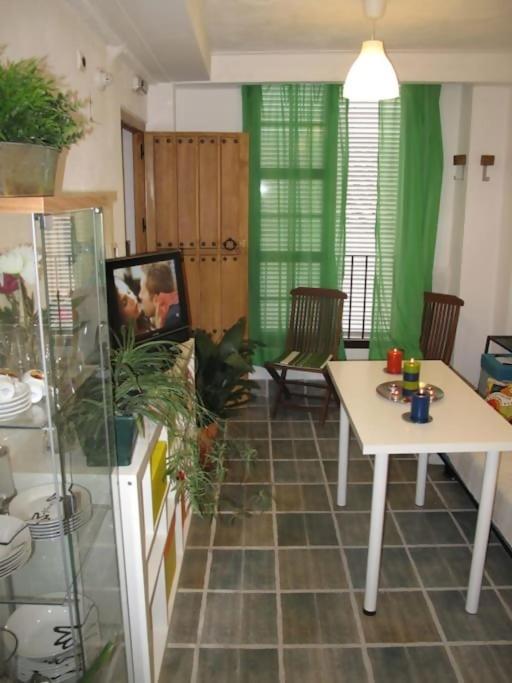Golondrinas de la Alhambra - One-Bedroom Apartment Freedom - 19