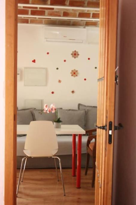 Golondrinas de la Alhambra - Two-Bedroom Apartment - 4