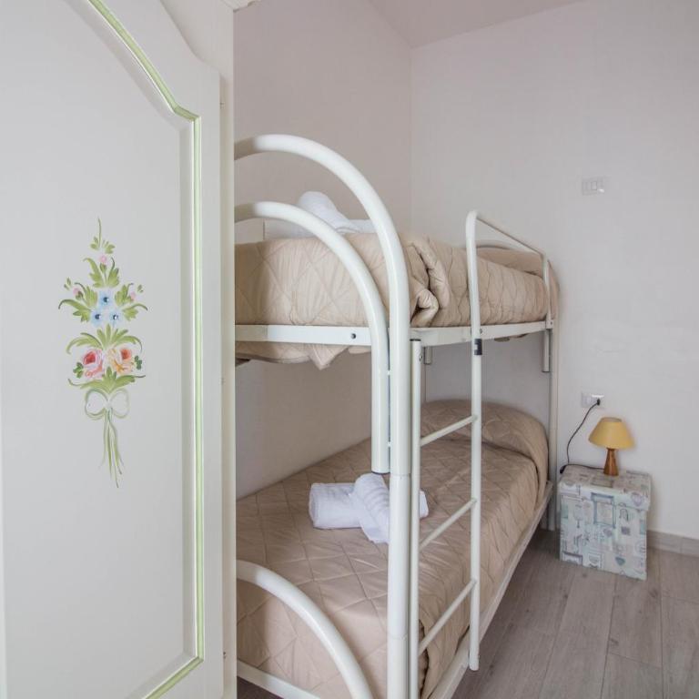 GuestHost - Golfo Aranci Sunny Retreat Apartment with Terrace! - Appartamento con 2 Camere da Letto - 17