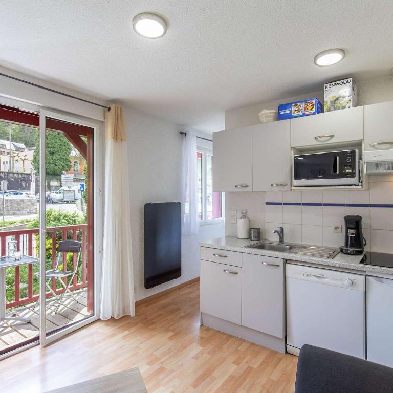 Appartement 32 m² avec balcon, proche télécabine et commodités, entièrement équipé, centre Cauterets - FR-1-401-237 - Appartement - 6