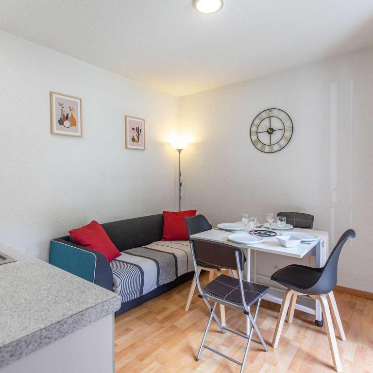 Appartement 32 m² avec balcon, proche télécabine et commodités, entièrement équipé, centre Cauterets - FR-1-401-237 - Appartement - 7