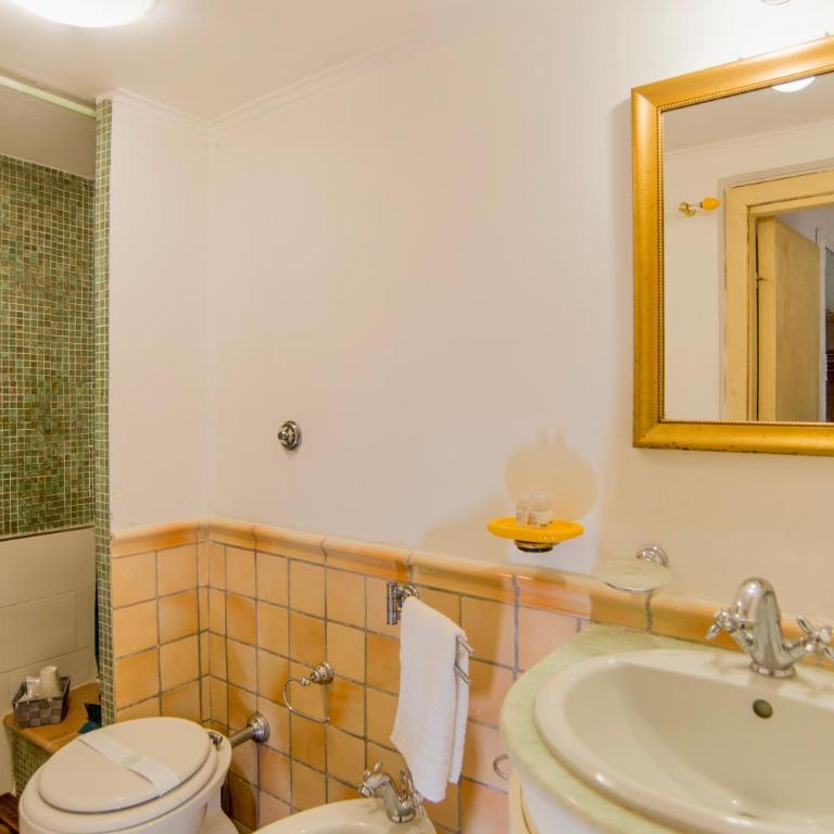 Trevi fountain apartment - Two-Bedroom Apartment - 32