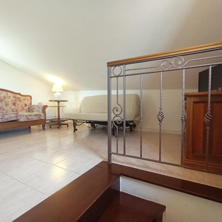 Appartamenti Villa Chiara - Appartamento su 2 Livelli con 2 Camere da Letto e Terrazza (6 Adulti) - Strada Comunale Poggi 121 - 14