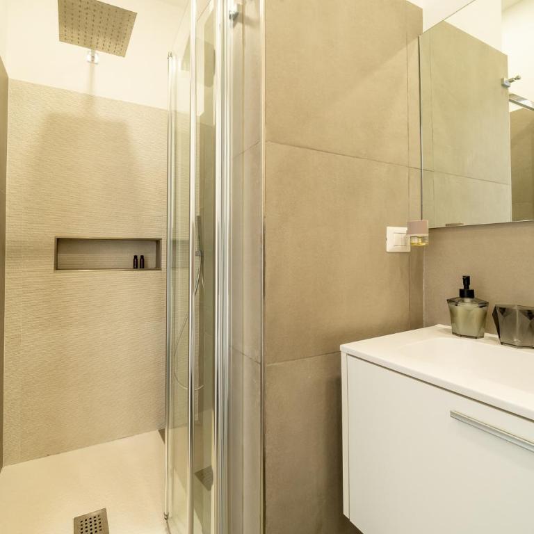 Poseidon Rooms - Deluxe Double Room with Balcony and Sea View - 4