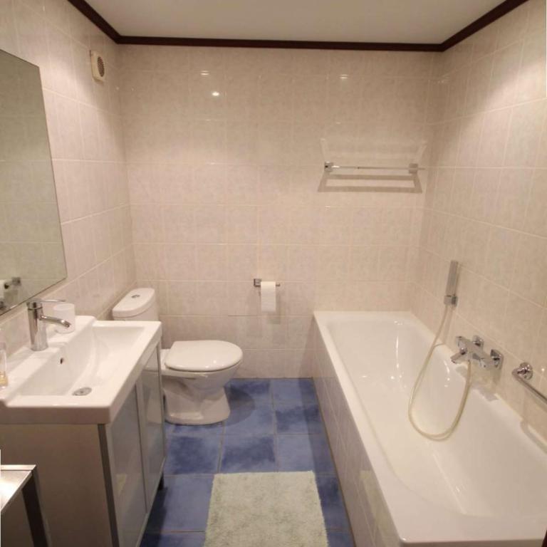 Belle villa d'angle spacieuse semi climatisée, de tout confort dans domaine PORTES DU SOLEIL, ACCES PISCINES PAYANT EN SUPPL - 3 chambres, 6 couchages, wifi, 400m de la mer LRPDSJ7 - Casa de 3 dormitorios - 11