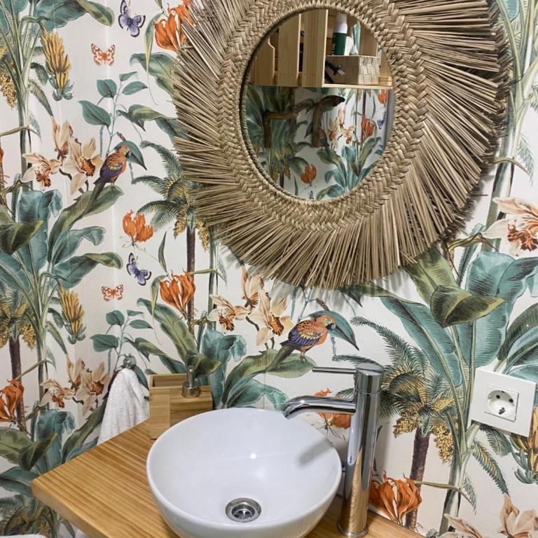 Boogalow Hostel - Triple Room with Private External Bathroom - 7