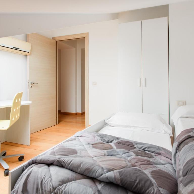 Napolidays Mansarda Garibaldi by Dimorra - Deluxe Apartment - 19