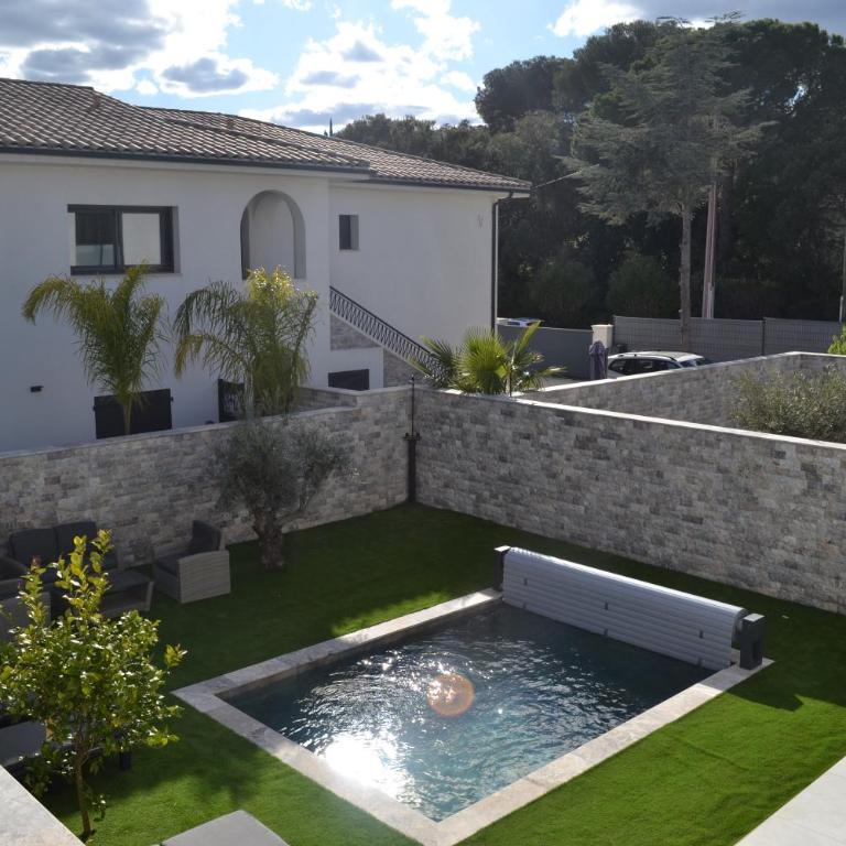ETOILE DU BERGER Saint Aygulf 3 Villas et 4 appartements jardin individuel et piscine chauffée en saison - la mer et les plages 450 m - Villa with Private Pool - Helios - 4