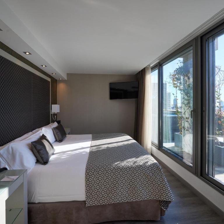 Catalonia Square 4* Sup - Suite with Private Pool - 8