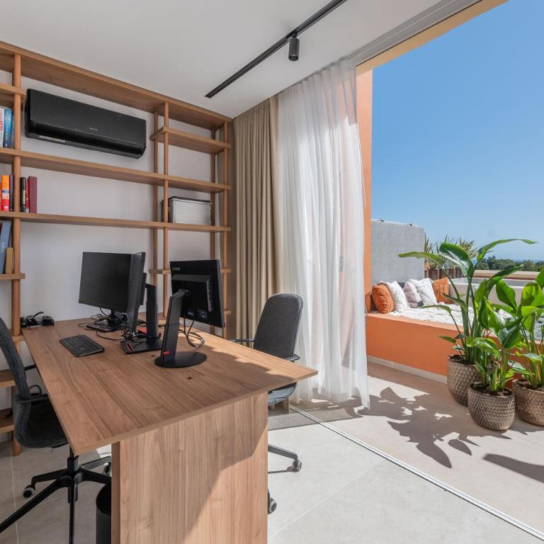 Luxury 3 BDRM Apt with Private Pool and Stunning Sea Views - Apartment with Sea View - 40