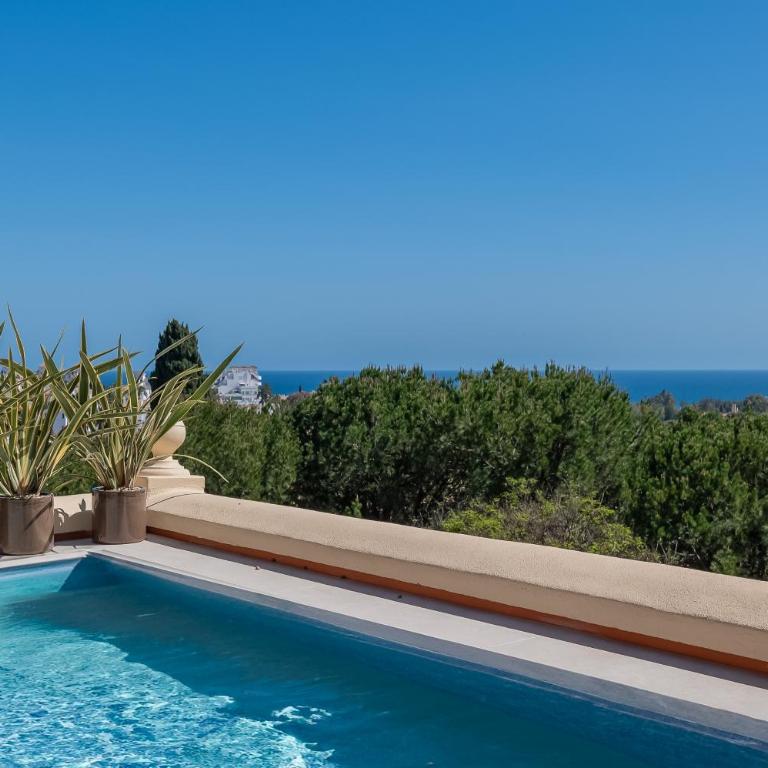 Luxury 3 BDRM Apt with Private Pool and Stunning Sea Views - Apartment with Sea View - 7