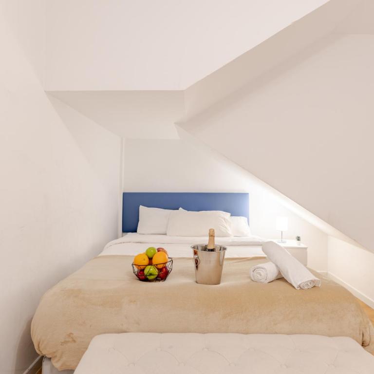 MAD COCO Aparts & Suites Sol - Three-Bedroom Apartment - 12