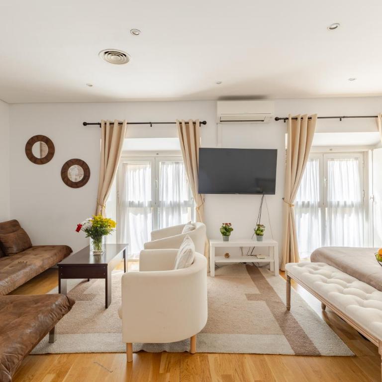 MAD COCO Aparts & Suites Sol - Three-Bedroom Apartment - 2