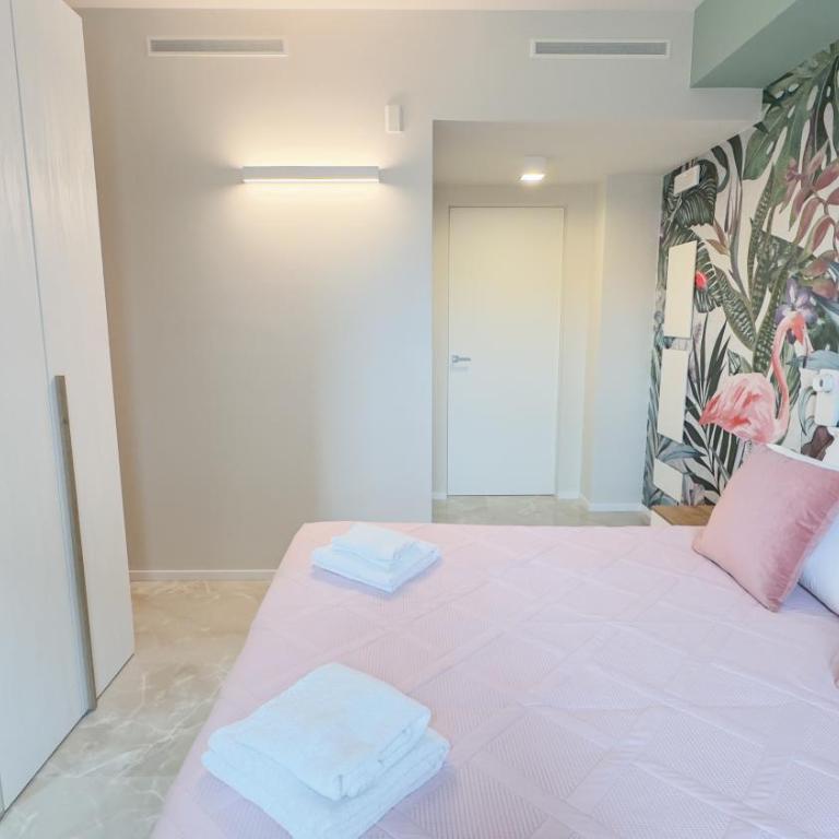Fairmont Seafront Flamingo Suite by Ca-Sa Check - Apartment - 5