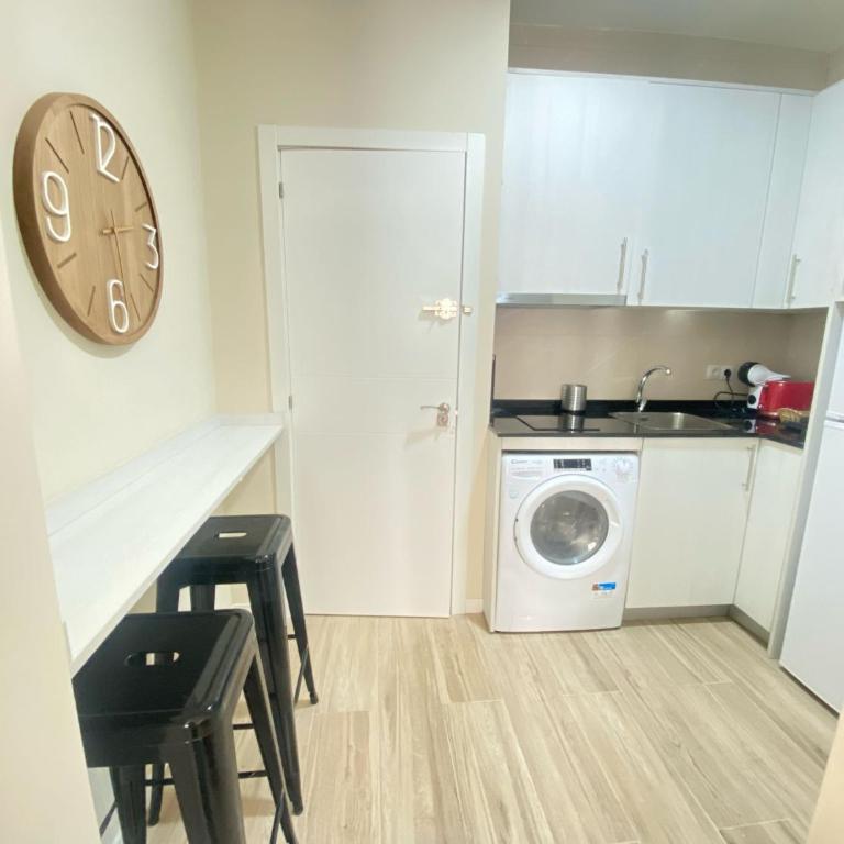 ESTUDIOS GRAN VÍA - One-Bedroom Apartment - 5