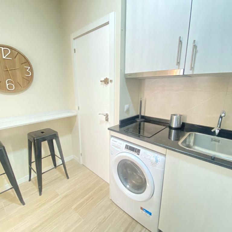 ESTUDIOS GRAN VÍA - One-Bedroom Apartment - 6